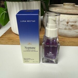 Luna Nectar-Neptune Hydrate & Blur Hyaluronic Acid Serum